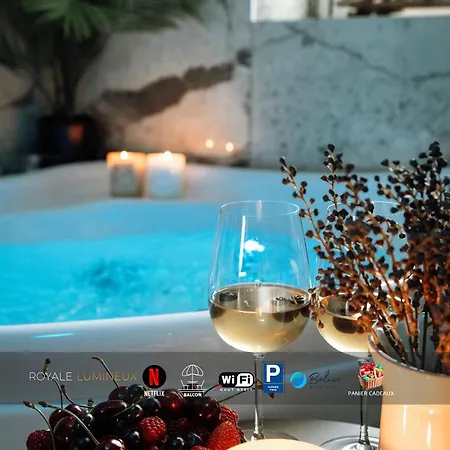 Royale Lumineux Jacuzzi Parking Prive Апартаменты *
