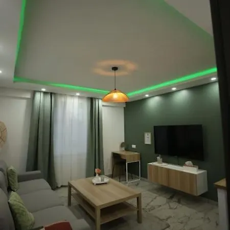 Апартаменты Royale Lumineux Jacuzzi Parking Prive