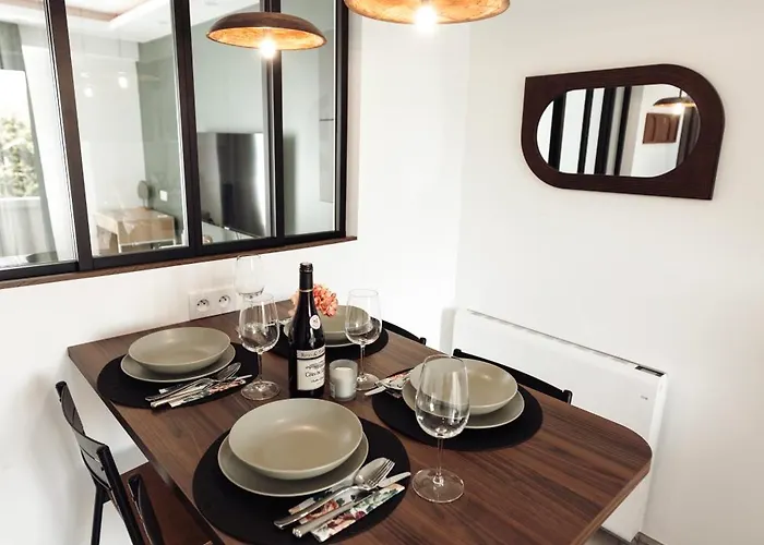 Royale Lumineux Jacuzzi Parking Privé